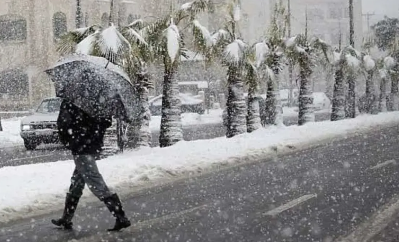 طقس اليوم الاثنين في المغرب: استقرار نسبي مع برودة في الجبال وثلوج خفيفة 1