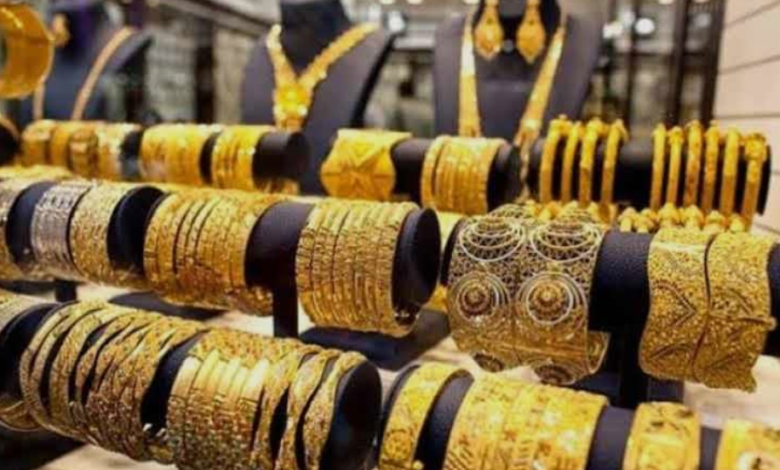 سوق الذهب في المغرب اليوم السبت: استقرار نسبي وتراجع خفيف في الأسعار 1