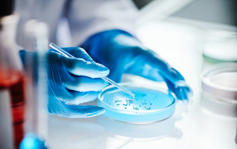 ثورة علمية.. تحويل البلاستيك المعاد تدويره إلى دواء لمرض باركنسون 1