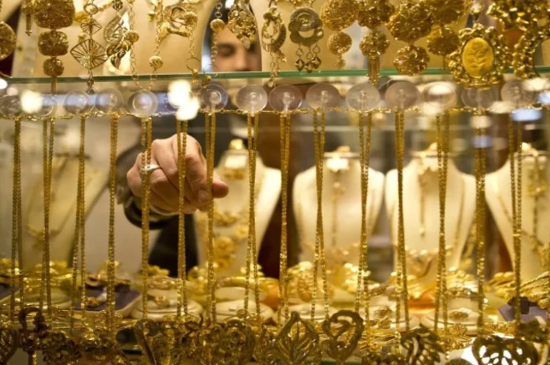 أسعار الذهب والدولار في المغرب اليوم السبت.. تقلبات خفيفة وسط استقرار عام 1