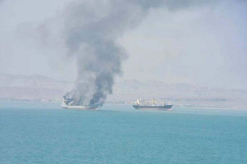 بحارة عالقون في مضيق هرمز يناشدون العالم للإجلاء وسط نقص الغذاء 1