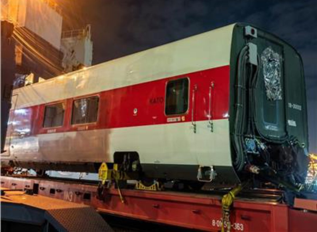 وصول القطار السابع من قطارات “تالجو” الإسبانية إلى ميناء الإسكندرية 1