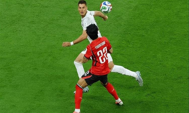 منتخب كوريا الجنوبية يقلب تأخره لفوز ثمين أمام التشيك بكأس العالم 1