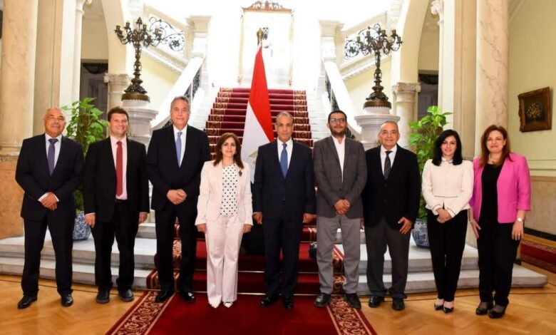 إنجازات طبية مصرية خارج الحدود.. وزير الخارجية يعلن توسع القوافل في إفريقيا 1