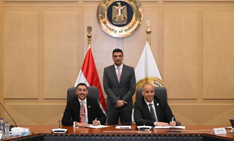 دعم حكومي للابتكار.. وزير الصناعة يطلق شراكة جديدة لتطوير مهندسي المركبات الكهربائية 1