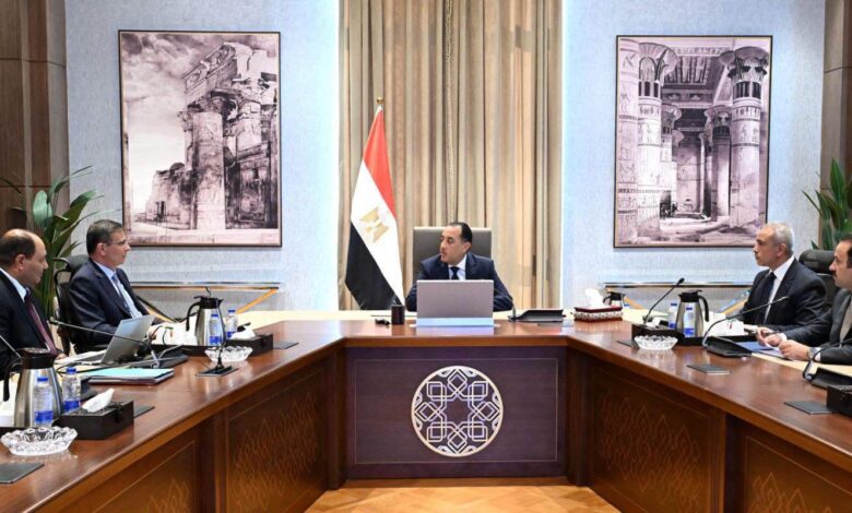 رئيس الوزراء يعقد اجتماعاً لبحث التوسع في إنشاء عدد من محطات الثروة الحيوانية الحديثة 1