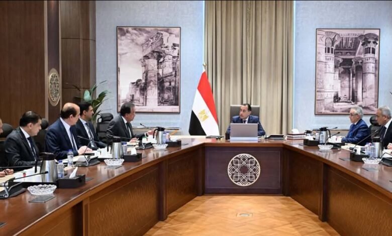 مدبولي يتابع إجراءات إحكام وتعزيز الرقابة على مصانع إنتاج الأغذية 1
