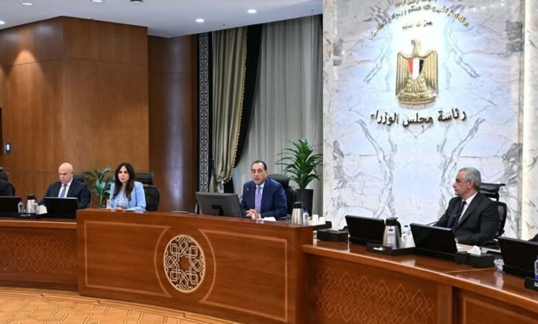 مدبولي يتابع الموقف التنفيذي لمشروعات المبادرة الرئاسية "حياة كريمة" 1