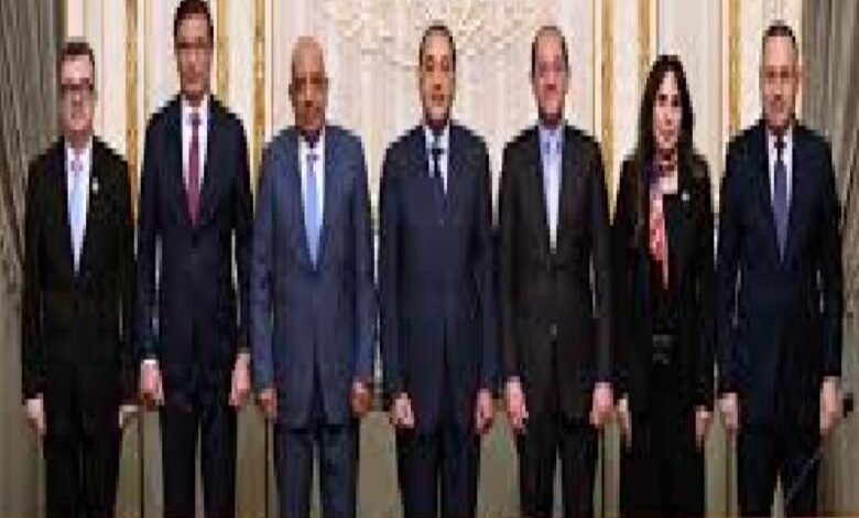 ثلاث وزرات مصرية تتفق علي تطوير الشبكة القومية للكهرباء بقيمة 60 مليار جنيهاً 1