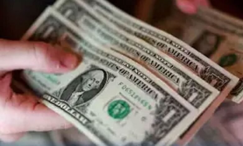 الدولار يواصل الصعود مع تصاعد رهانات رفع الفائدة 1