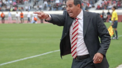 بادو الزاكي يدرب المنتخب الأردني.. اليكم التفاصيل 2026 7 المدرب المغربي بادو الزاكي خلال مؤتمر صحفي بعد تعيينه لقيادة المنتخب الأردني