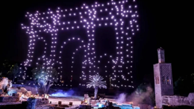 عروض درون شالة: 530 مليون سنتيم لإحياء تراث الرباط بـ800 طائرة مسيرة 4 عروض درون ضخمة في موقع شالة التاريخي بالرباط 800 طائرة مسيرة