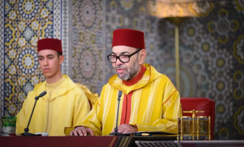 صورة ملكية توضح كيف خطاب العرش المجيد يكرس المغرب كقوة اقتصادية صاعدة