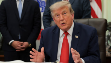 البيت الأبيض يحمل الحكومة الإسبانية مسؤولية أزمة الهجرة في سبتة المحتلة مع تحذيرات من ترامب