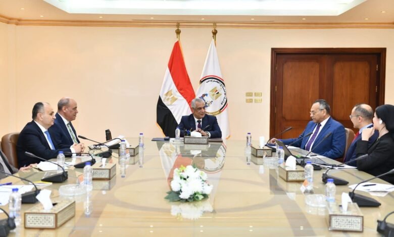 مصر تتجه للصناعة الذكية.. مباحثات بين الإنتاج الحربي وIntel لنقل أحدث التقنيات 1