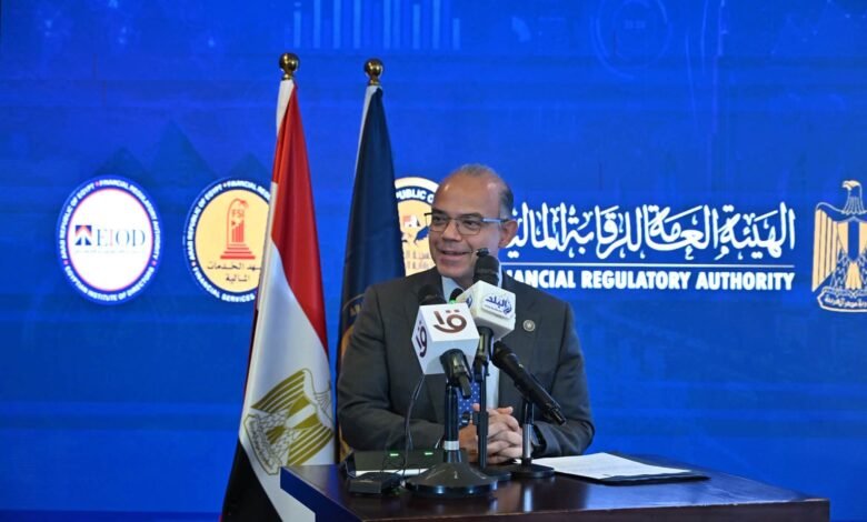 وزير الإستثمار يطلق برنامجاً لتأهيل الشركات الحكومية تمهيداً لطرحها بالبورصة المصرية 1