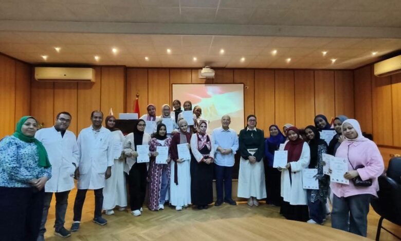 تأهيل كوادر المستقبل.. "بحوث الصحة الحيوانية" يختتم تدريباً متخصصاً لطلاب بيوتكنولوجي جامعة أسوان 1