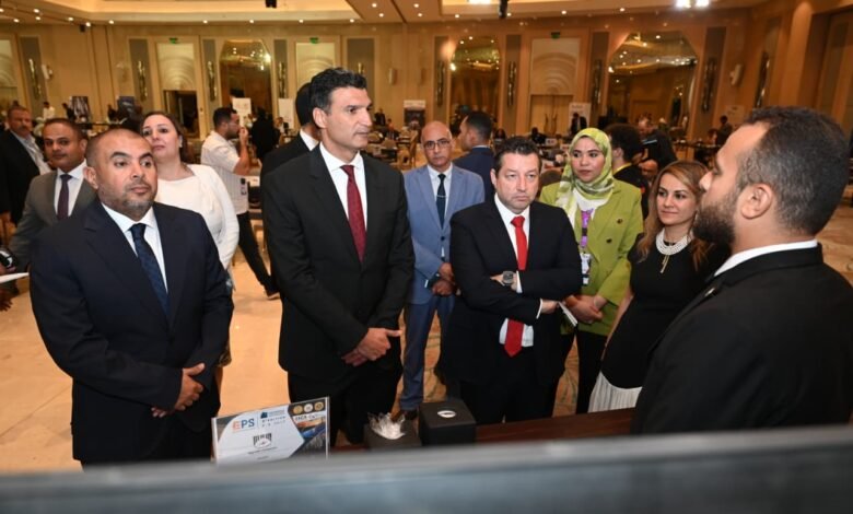 20 دولة تبحث عن المنتج المصري.. وزير الصناعة يفتتح معرض بعثة المشترين بالقاهرة 1