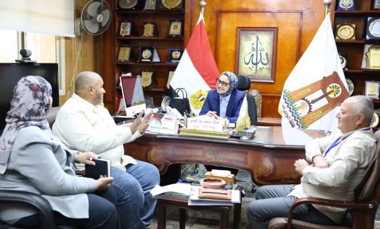 محافظ الوادي الجديد تبحث فرص التعاون التنموي مع جامعة "هليوبوليس " 1