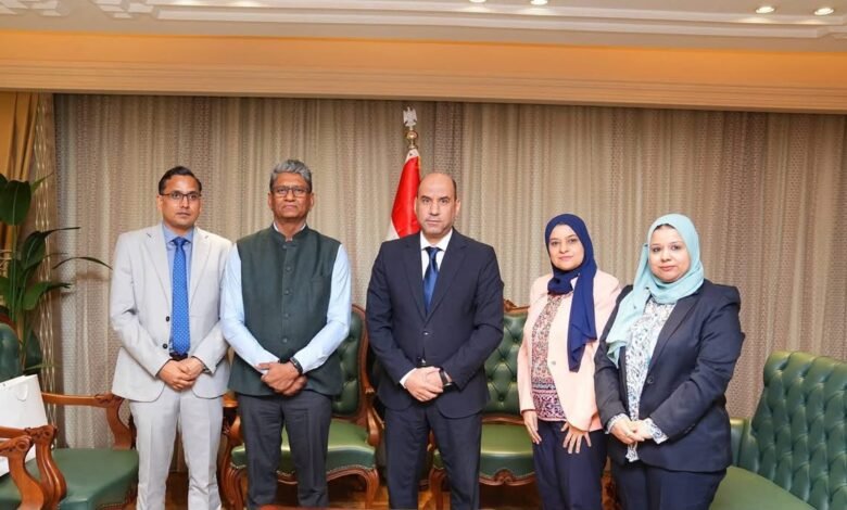 شراكة تمتد إلى سوق العمل.. وزير العمل والسفير الهندي يبحثان آفاقًا جديدة للتعاون في التدريب والتشغيل ودعم الاستثمار... 1