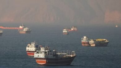 بلومبرج..15 ألف دولار للقبطان..ملاك سفن يعرضون رواتب ضخمة لجذب الطواقم للإبحار في مضيق هرمز 4