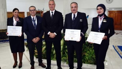 مصر للطيران تكرم الطبيبة مروة صلاح تقديرًا لموقفها الإنساني على متن إحدى رحلات مصر للطيران 74