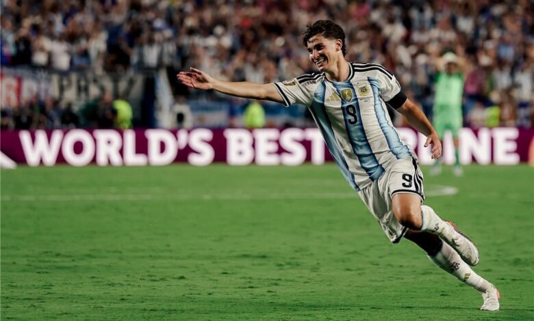 جوليان ألفاريز يتوج بجائزة أفضل لاعب بمباراة الأرجنتين وسويسرا بكأس العالم 2026 1