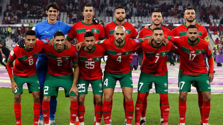 وبدأت المؤامرة على منتخب المغرب مبكرا.. المدير الفني لفرنسا يغازل طاقم حكام الأرجنتين 1