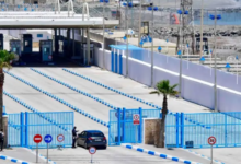 سيارات المسافرين تعبر معبر مليلية بشكل تدريجي بعد عودة الهدوء للمنطقة
