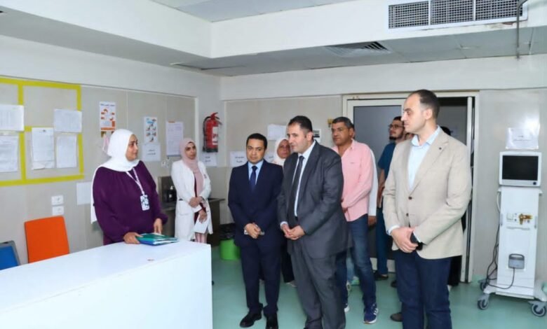 جولة مفاجئة لمحافظ دمياط داخل «التخصصي» للوقوف على مستوى الخدمة الطبية 1
