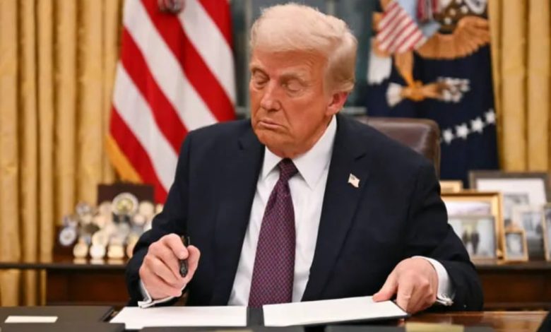 ترامب يُرجي فرض رسوم جمركية علي واردات كندية بقيمة 20 مليار دولار بنسبة 50 % وتُنفذ 1