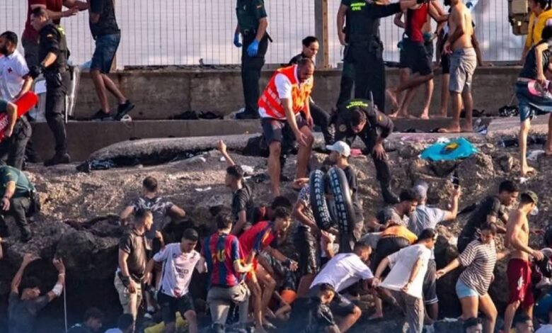 المغرب: 40 ألف محاولة لعبور سبتة.. والسلطات تعزو الأحداث لعصابات التهريب 1