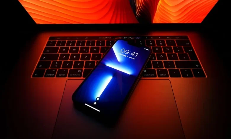 تحذيرات شركة آبل من برمجيات التجسس لمستخدميها في مائة وعشر دول