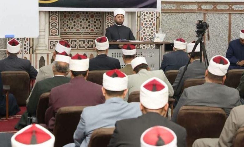 وزير الأوقاف يعلن خطة جديدة لتدريب الأئمة ومواجهة الفكر المتطرف.. 100 ساعة تدريبية وجوائز تصل إلى 30 ألف جنيه للمتميزين 1